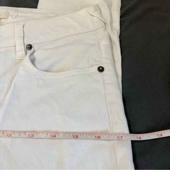 Forever 21 White Distressed Jeans Size 26 - Picture 6 of 12